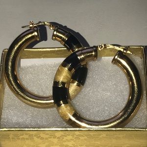 ✨🛑SOLD🛑14k solid gold enamel hoop earring✨